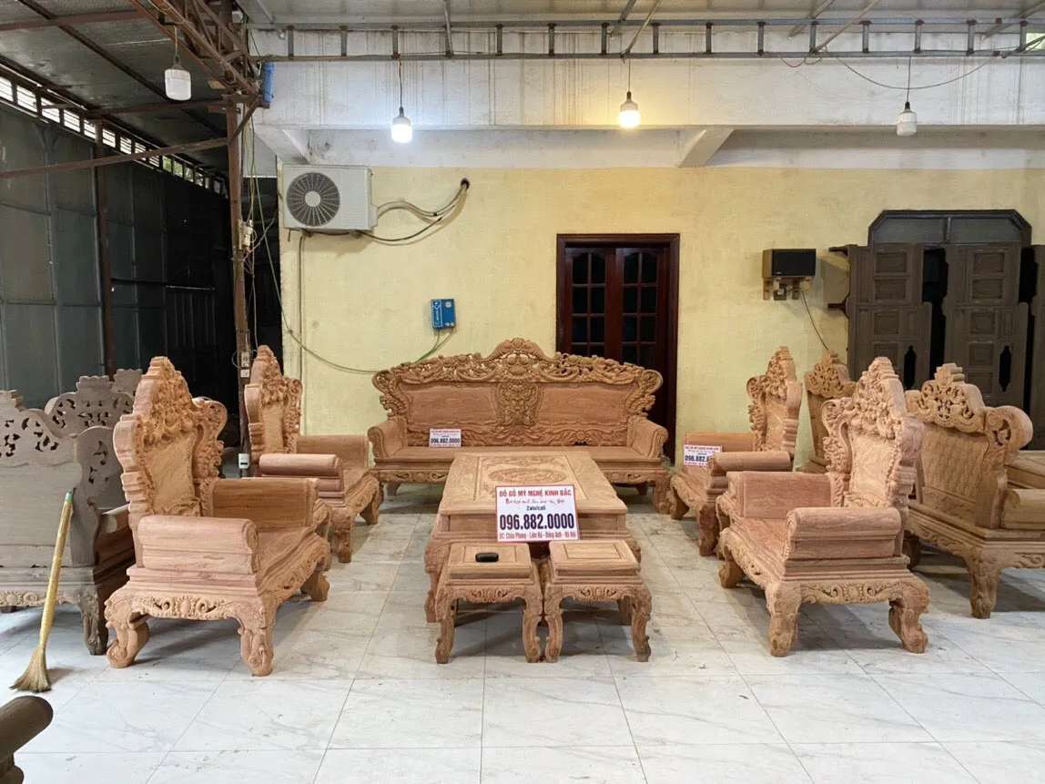 Bộ bàn ghế Hoàng Gia Louis tân cổ điển 10 món, chân 14, toát lên vẻ quý tộc và sang trọng