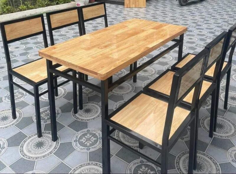 9 Ưu Điểm Đột Phá Của Bàn Ghế Khung Sắt Mặt Gỗ: Thiết Kế, Bền Vững & Giá Tối Ưu