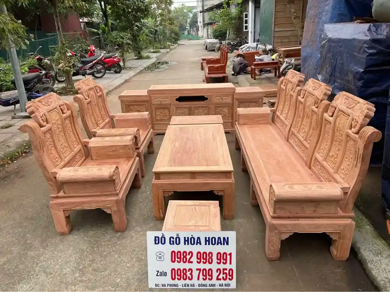 Bộ ghế mẫu voi gỗ hương đá tay hộp với thiết kế đôn vuông đồng bộ đầy quyền uy