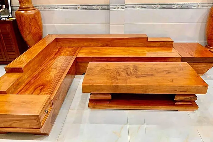 Bộ sa lông góc gỗ Lim nguyên khối chữ L, thể hiện sự đẳng cấp và hiện đại