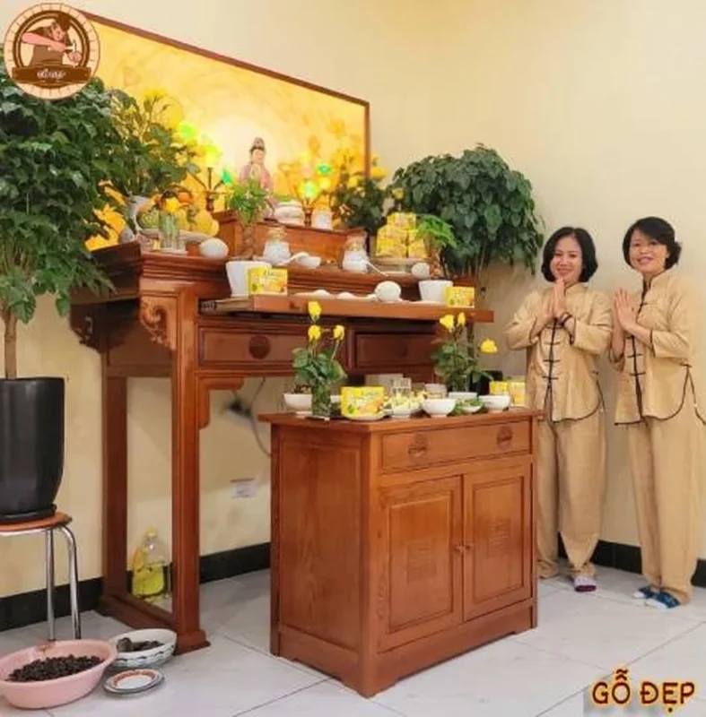Bố trí đồ lễ chay mặn trên bàn thờ nhiều tầng