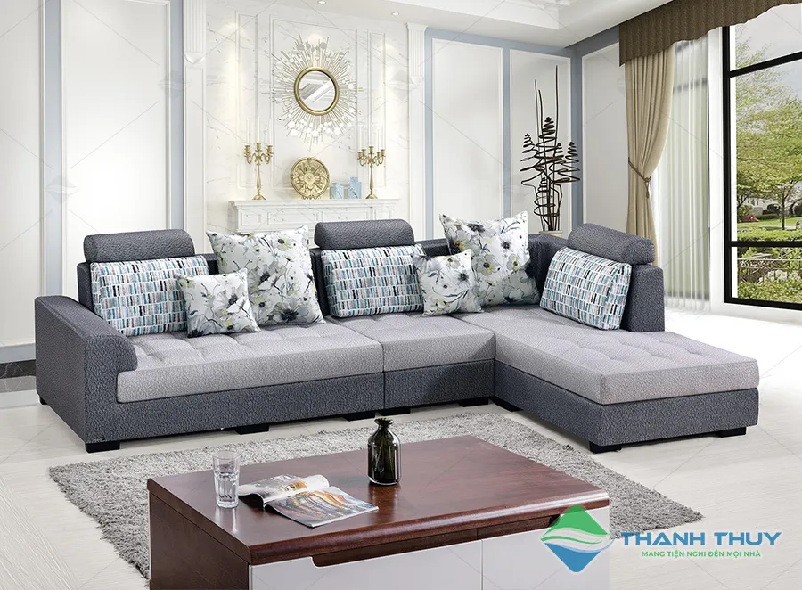 Tránh đặt gương sau lưng sofa