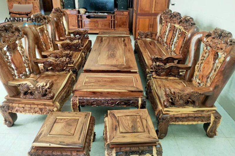 Khám Phá Giá Trị Độc Bản Của Bộ Bàn Ghế Cẩm Lai 10 Món: Tuyệt Tác Nội Thất Đỉnh Cao