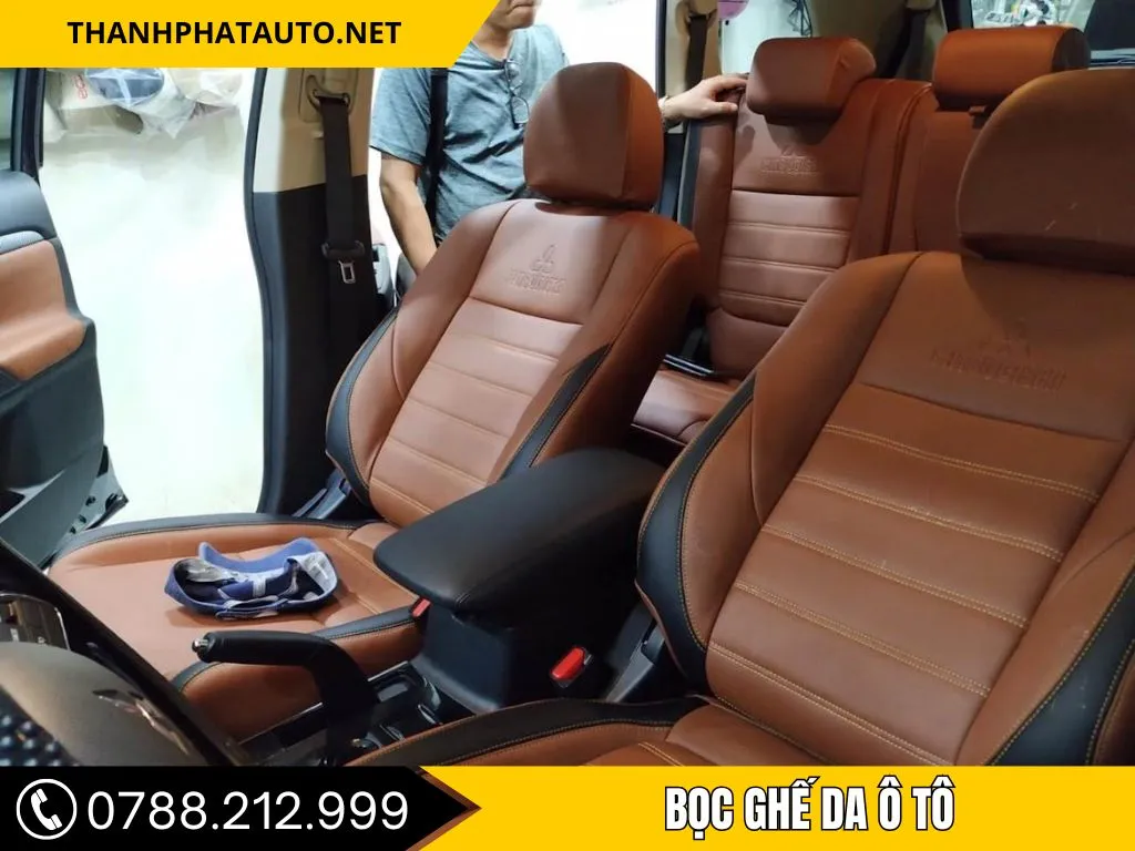 Nội thất bọc ghế da ô tô cao cấp với đường may tinh xảo