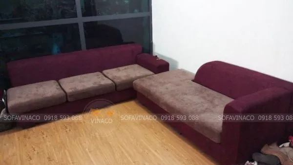 Bộ ghế sofa vải nỉ nhung màu tím nho và nâu cafe sau khi bọc lại tại khu đô thị Việt Hưng, Long Biên