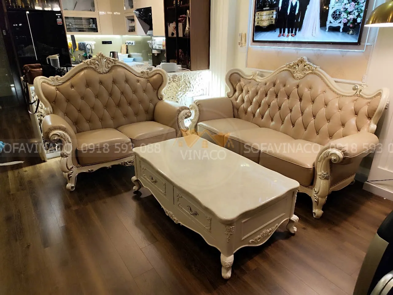 Bọc lại ghế sofa tân cổ điển cho khách tại Kim Mã