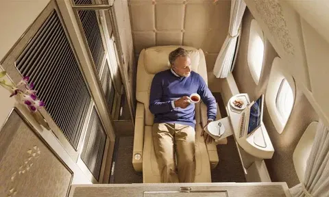 Không gian Bàn ghế hạng nhất, thể hiện sự sang trọng và đẳng cấp