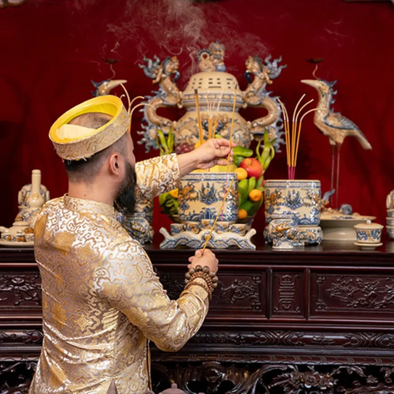 Cách đặt bát hương trên bàn thờ khi bát hương xê dịch cách đặt bát hương trên bàn thờ khi bát hương bị xê dịch