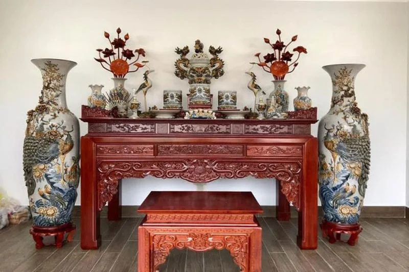 Cách đặt bát hương trên bàn thờ trong không gian gia tiên cách đặt bát hương trên bàn thờ trong không gian thờ gia tiên