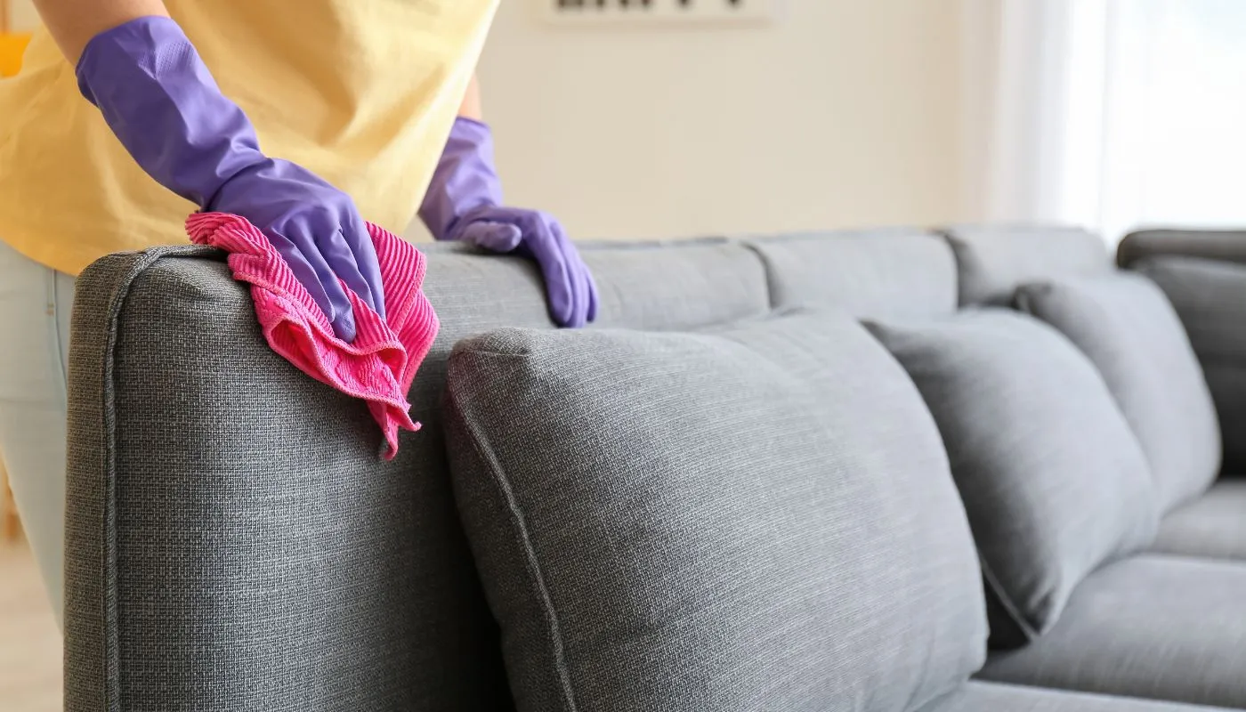 Quy trình vệ sinh sofa vải chi tiết