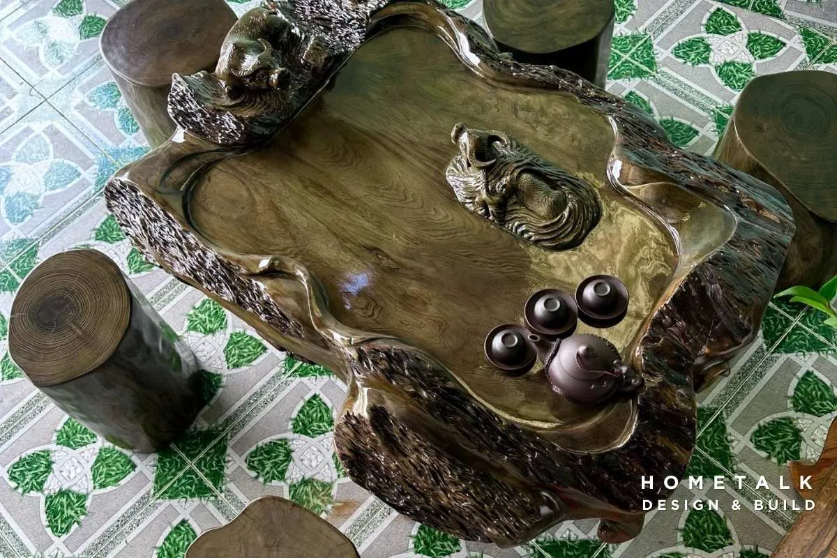 Cách nhận biết gỗ thủy tùng thật nhanh nhất là dựa vào mùi hương dịu nhẹ tự nhiên và vân gỗ sắc nét độc đáo