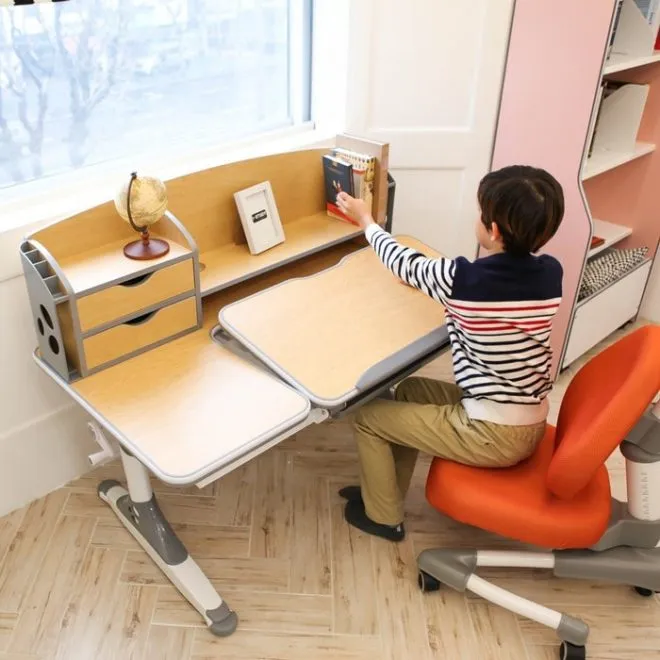 Cách sắp xếp bàn học gọn gàng, ngăn nắp