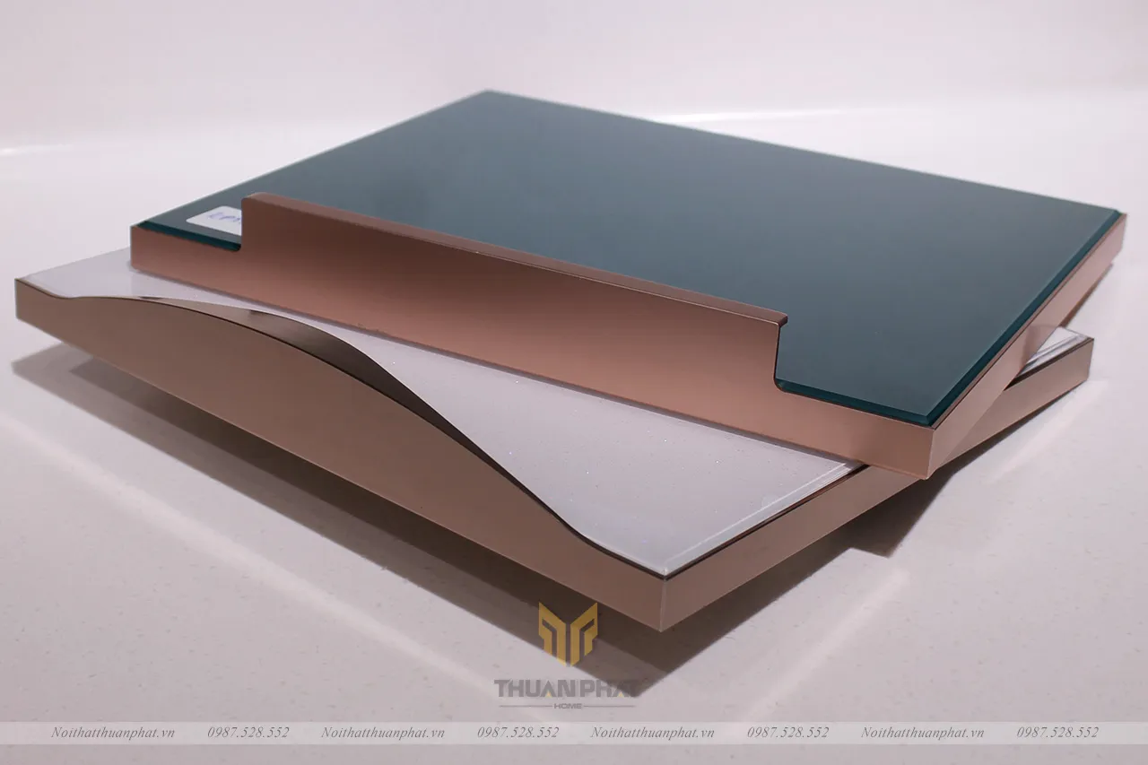 cánh kính viền nhôm cho tủ bếp inox cánh kính