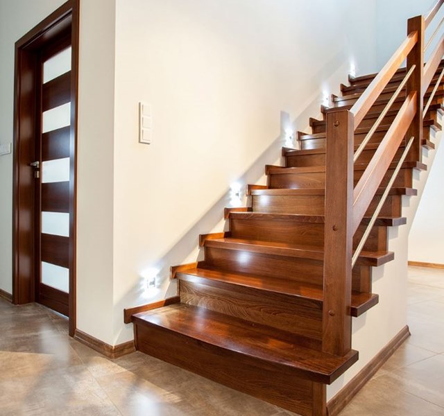 Gỗ Làm Bậc Cầu Thang: Lựa Chọn Hoàn Hảo Cho Ngôi Nhà Hiện Đại