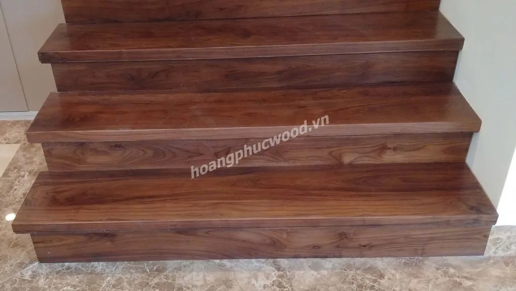 cau-thang-go-oc-cho-walnut-5