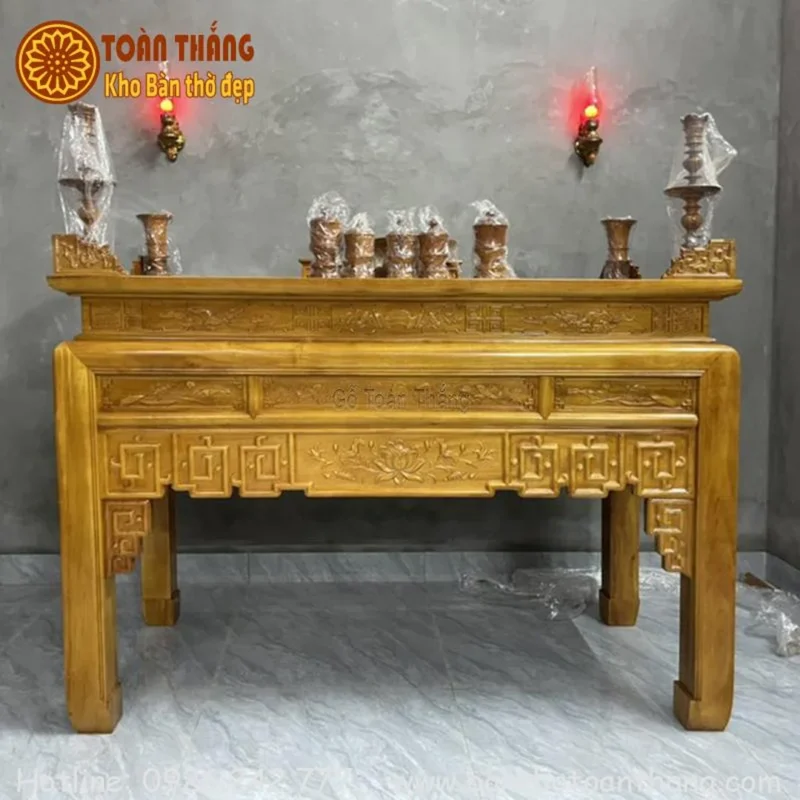 Chi tiết đường nét bàn thờ treo gỗ mít gia công tinh xảo