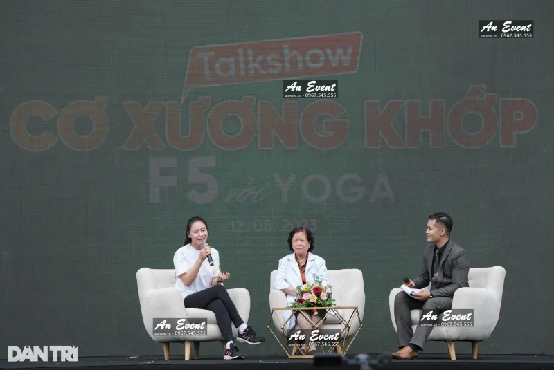 Cho thuê bàn ghế sofa tổ chức talkshow