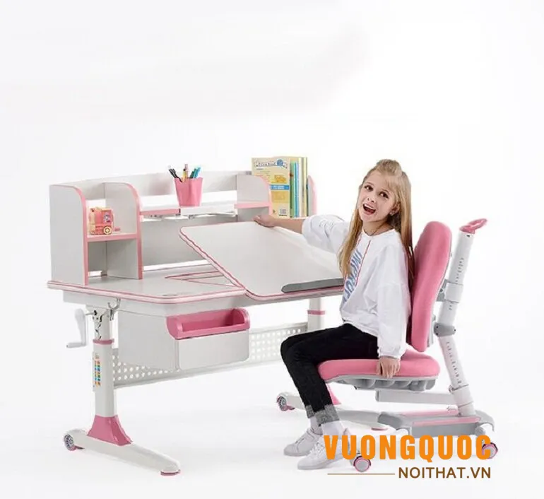 Chọn bàn học sinh có giá sách bằng gỗ theo tiêu chí THIẾT KẾ phù hợp với độ tuổi