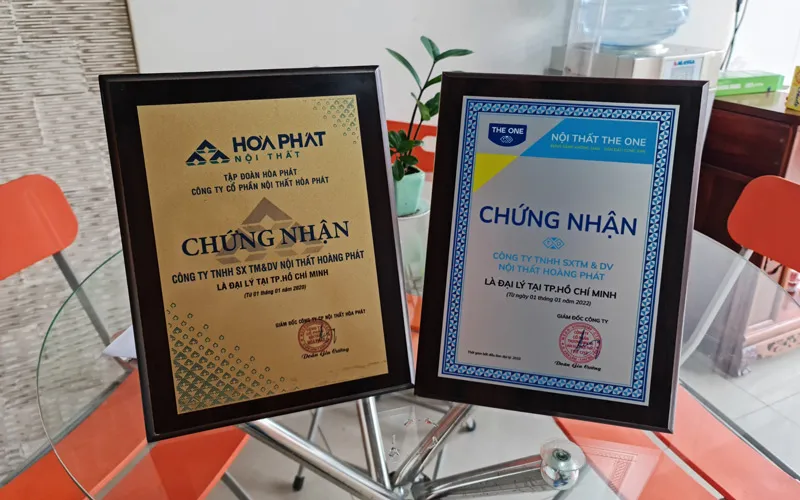 Chứng nhận đại lý phân phối bàn làm việc gỗ ép 1m2 uy tín