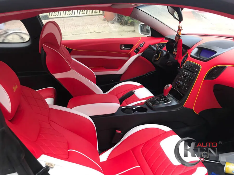 Đỏ trắng quyến rũ, phù hợp với người mệnh Hỏa Thổ muốn khẳng định cá tính