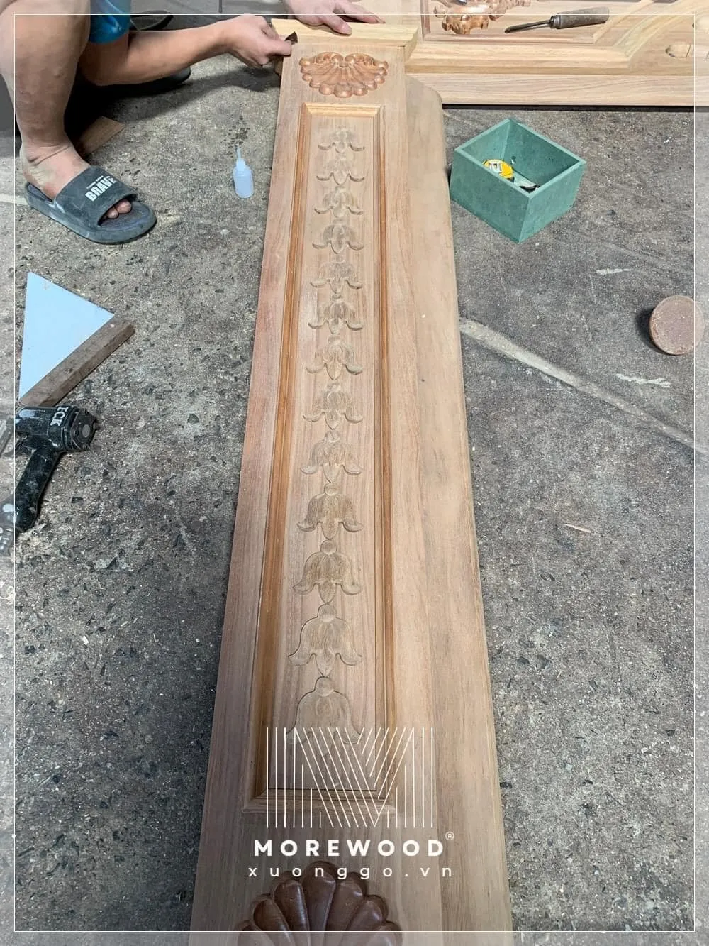 Cửa gỗ được xử lý kỹ lưỡng để chống chịu với điều kiện khí hậu nóng ẩm