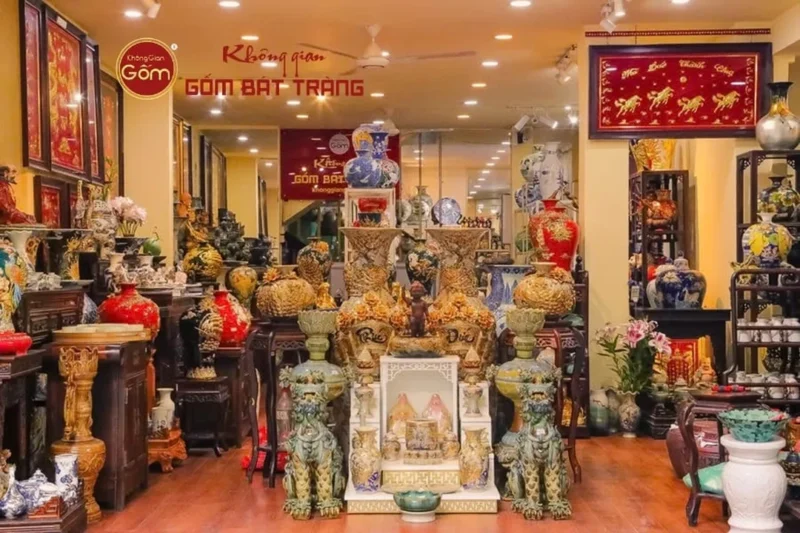 Cửa hàng không gian gốm