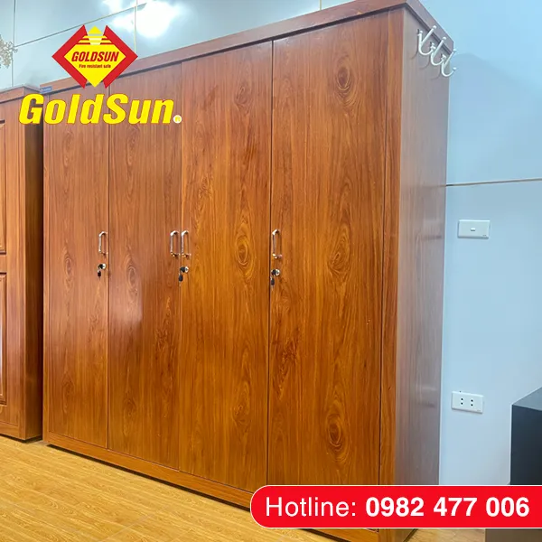 Mẫu tủ gỗ quần áo 4 cánh với thiết kế tân cổ điển và đường nét chạm khắc tinh xảo