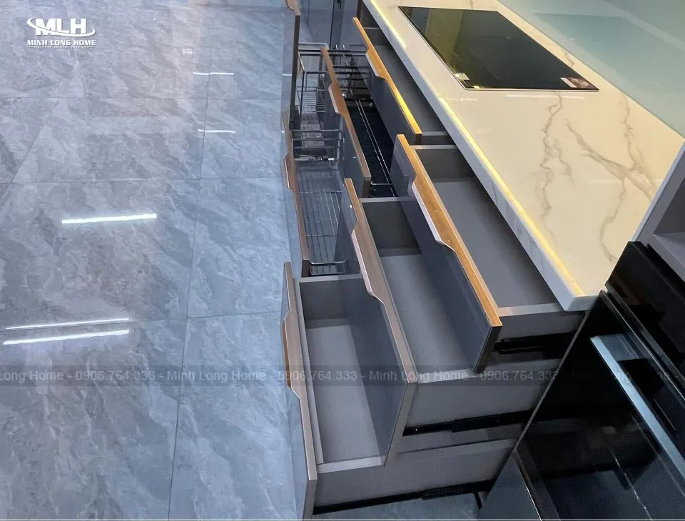 Đá bếp và phụ kiện tủ bếp inox