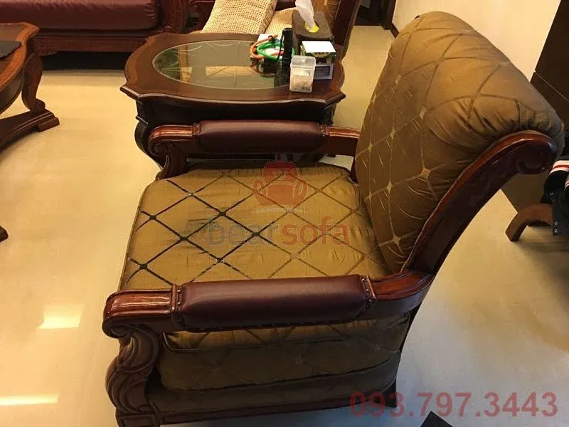 Ảnh ghế sofa cũ ở quận 1 trước khi bọc