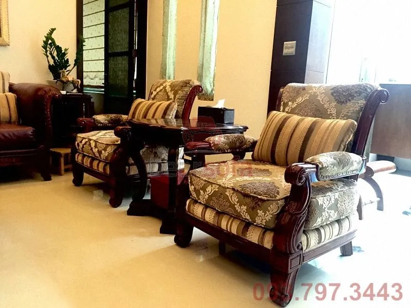 Ghế sofa đã được chỉnh sửa nệm và bọc lại ở Q1