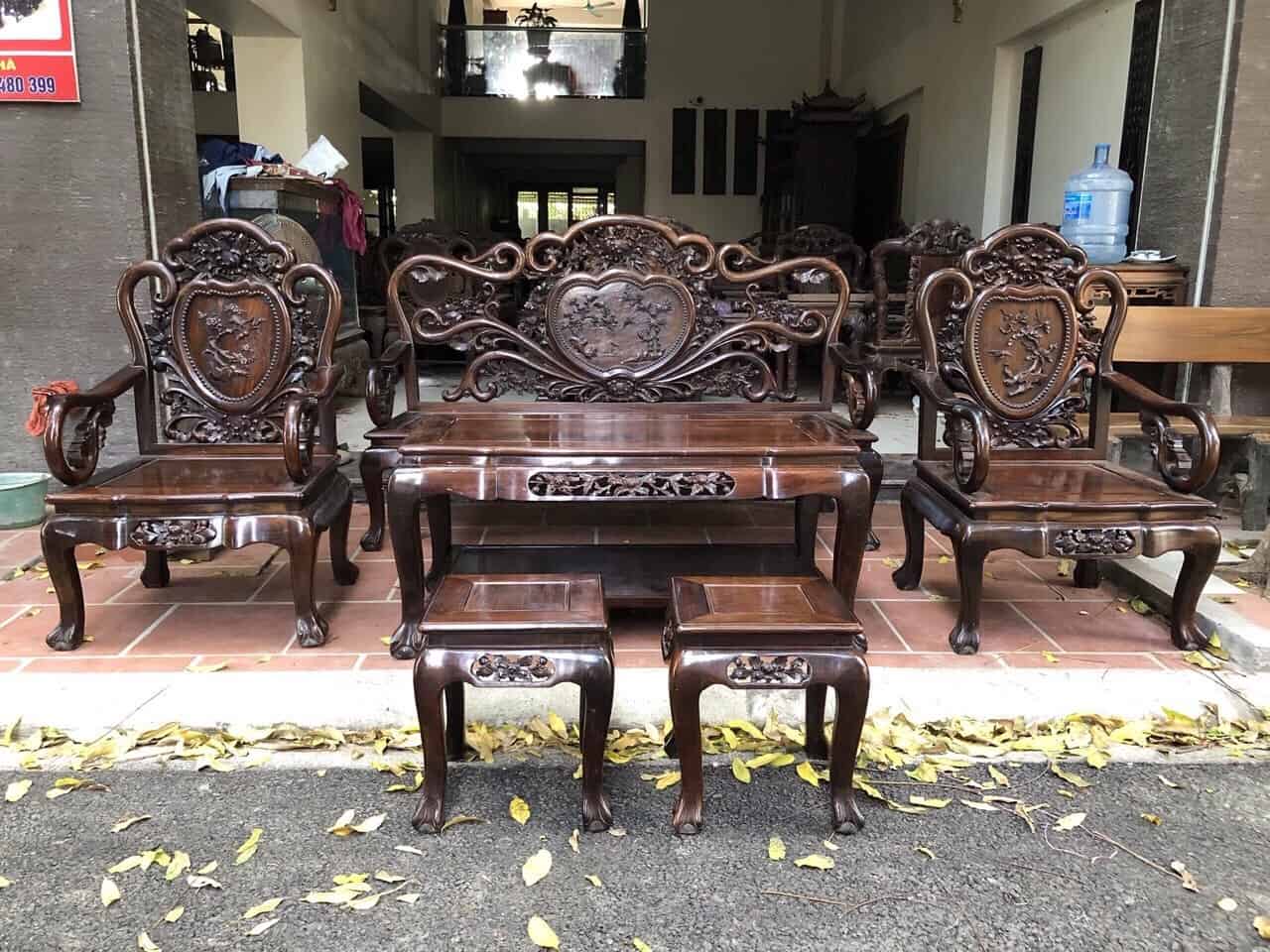 Thu Mua Bàn Ghế Gỗ Gụ Cũ Giá Cao: Hướng Dẫn Chi Tiết Từ A-Z