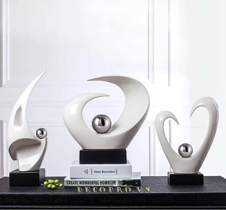 Đồ trang trí đa dạng phong cách tại showroom