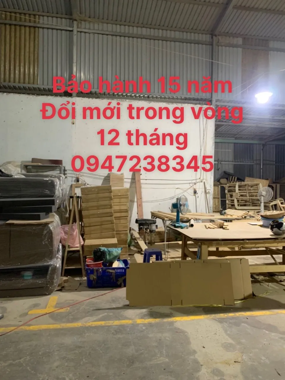 Khách hàng hài lòng với chất lượng kệ gỗ lắp ghép đa năng