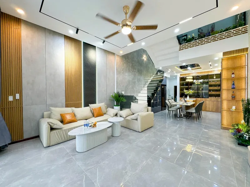 Gác lửng thường dùng làm phòng ngủ, phòng làm việc hoặc nơi sinh hoạt chung, kết nối trực tiếp với phòng khách