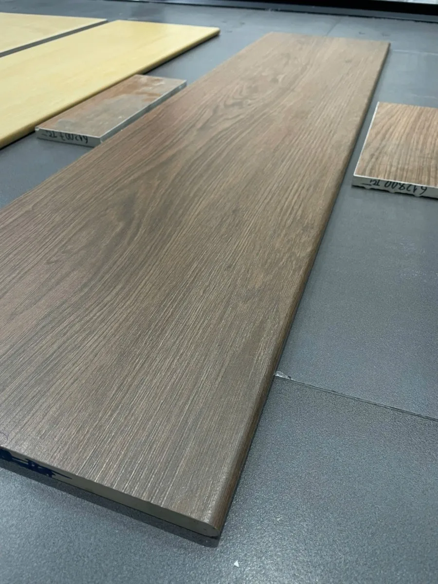 Sản phẩm gạch cầu thang porcelain có độ dày lớn đảm bảo khả năng chịu lực vượt trội