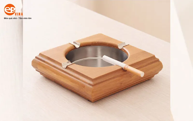 Gạt tàn thuốc bằng gỗ đơn giản với thiết kế tinh xảo từ gỗ tự nhiên