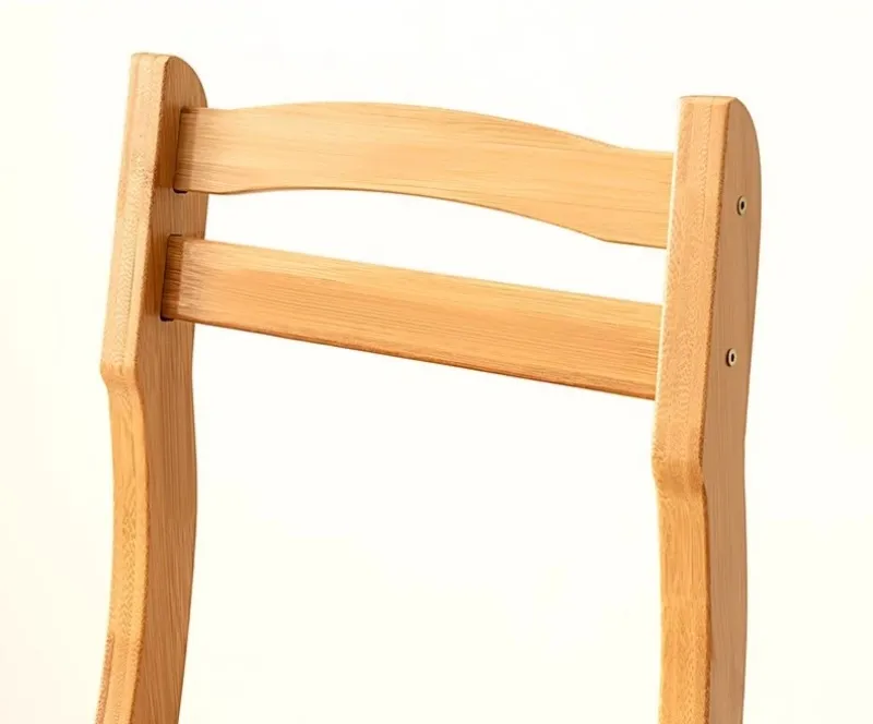 Quy trình hoàn thiện tỉ mỉ đảm bảo vẻ đẹp lâu dài của ghế bar gỗ