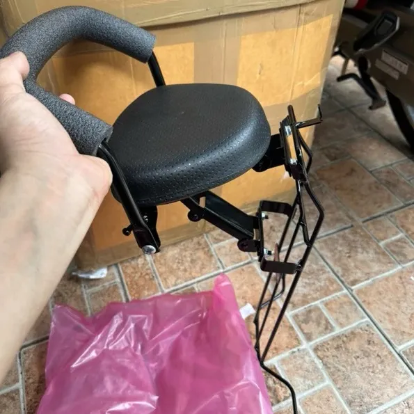 Ghế ngồi xe máy gấp gọn phía trước xe Vision - Hình 1