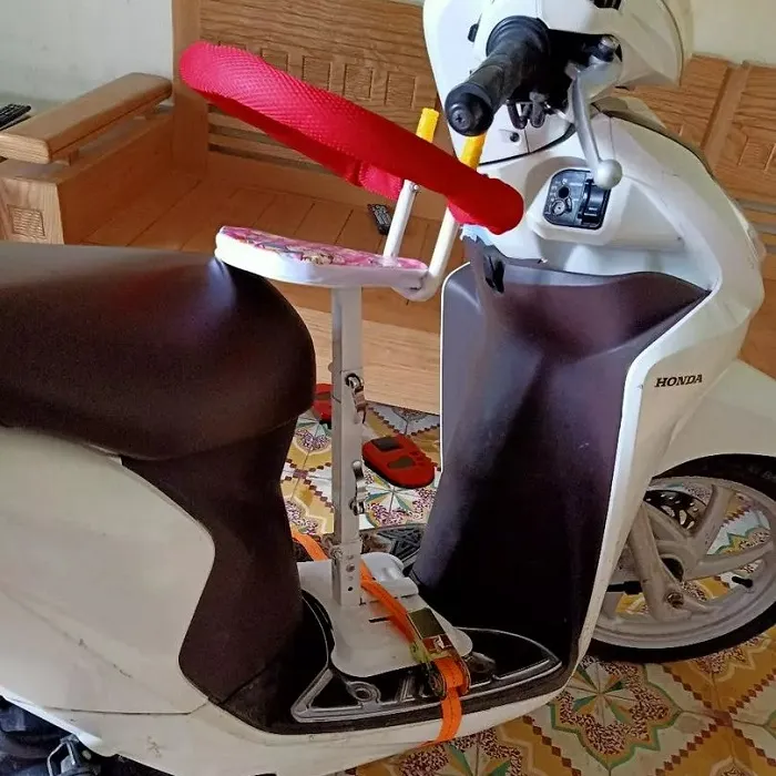 Ghế ngồi xe máy Vision gấp gọn Picpoc - Màu đỏ