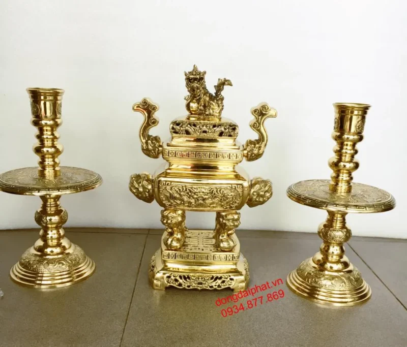 Bộ lư đồng vuông đầu lân 32 cm giá tốt cho bàn thờ nhỏ giá bộ lư đồng bàn thờ vuông đầu lân 32 cm