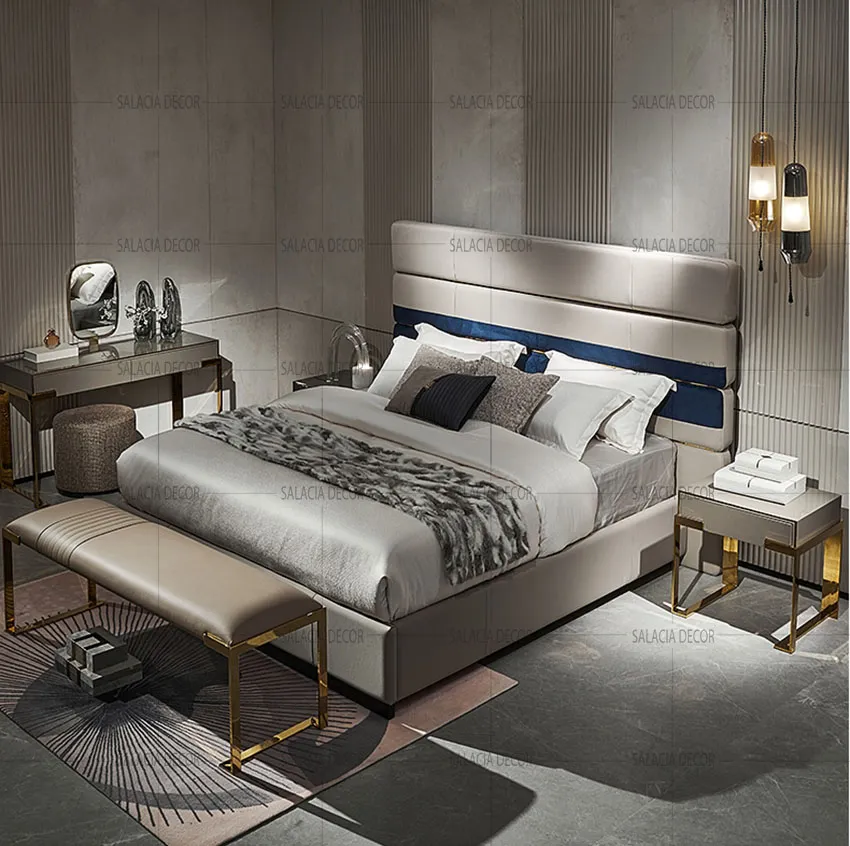 Giường hiện đại đầu bọc nệm vải xám, chân kim loại đen