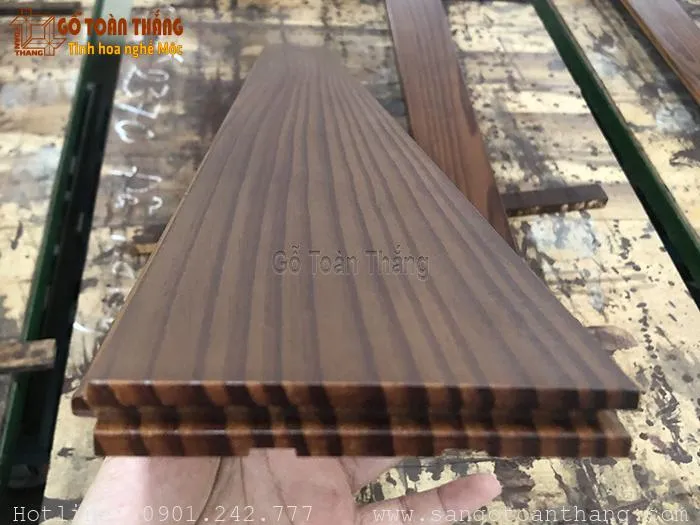 Sàn gỗ dầu tự nhiên ngoài trời
