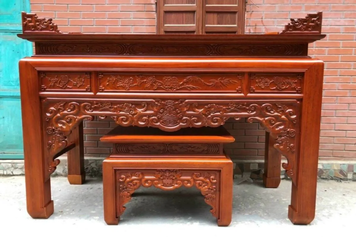 Bàn thờ gỗ gụ
