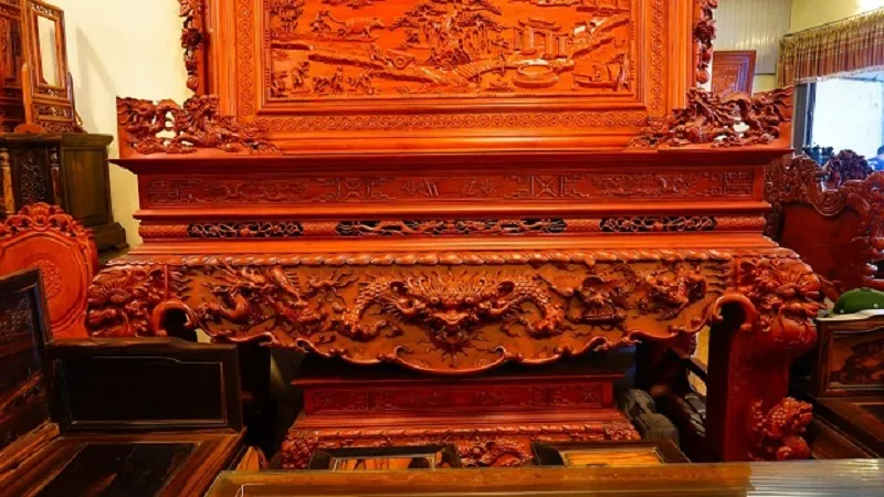 Bàn thờ gỗ hương đá đục tứ linh với chi tiết chạm khắc tinh xảo