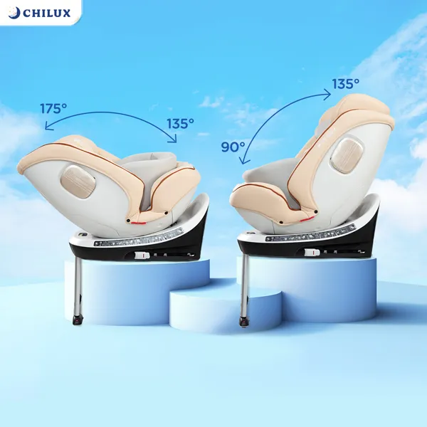Ghế ngồi ô tô xoay 360 độ giúp cha mẹ dễ dàng chăm sóc bé