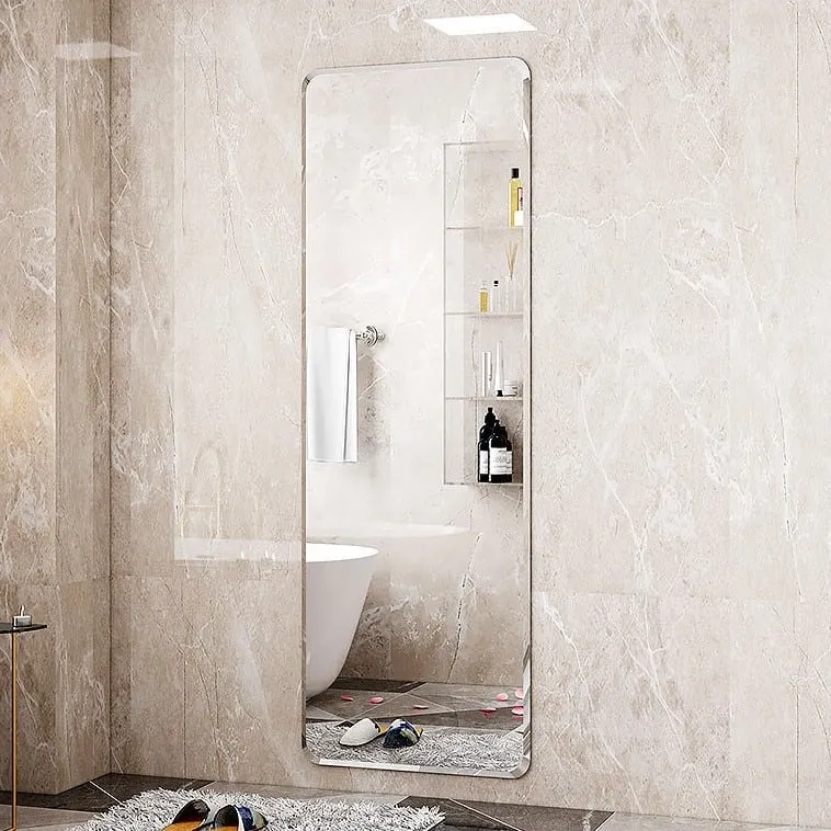 So sánh độ phản chiếu gương dán tủ quần áo WIH4030 với gương thông thường