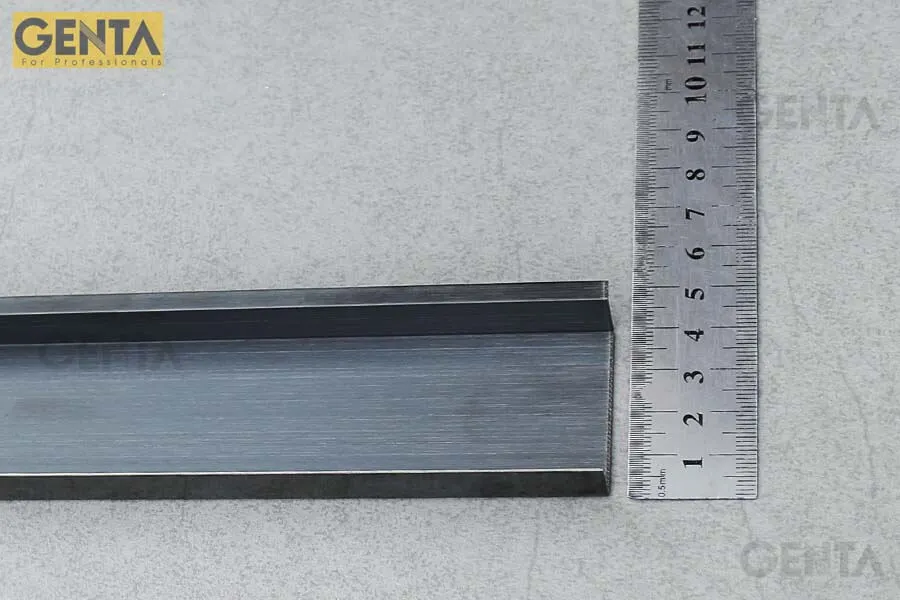 Nẹp chân tường sàn gỗ S-CA40 có chiều cao khe âm 40mm tạo len chân tường nhỏ tạo cảm giác không gian nội thật rộng hơn thực tế