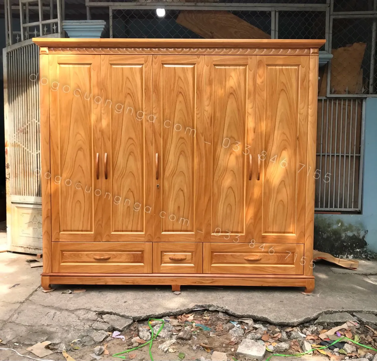 Tủ quần áo 5 cánh gỗ tự nhiên kiểu dáng hiện đại