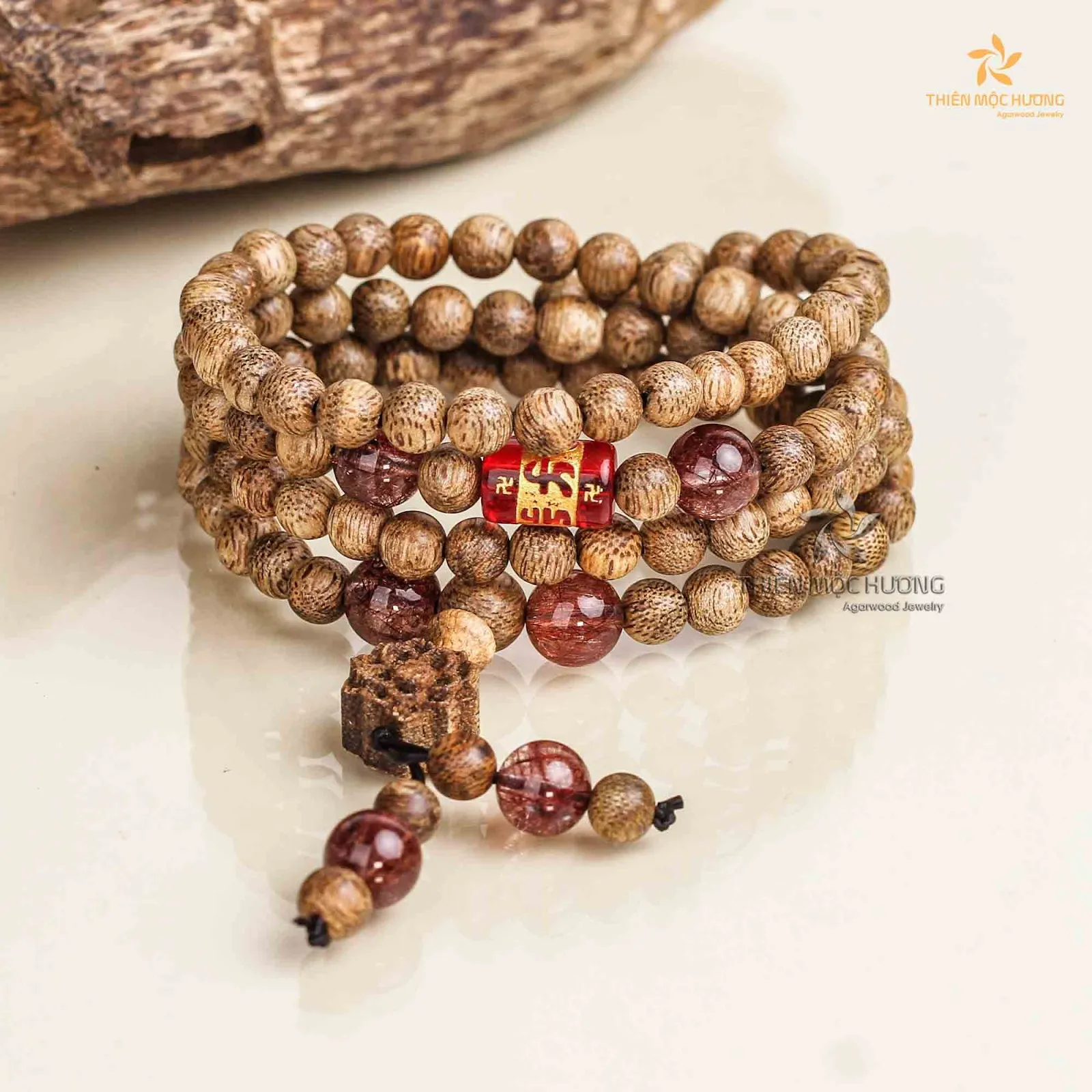 Các loại vòng trầm hương tự nhiên đa dạng về mẫu mã