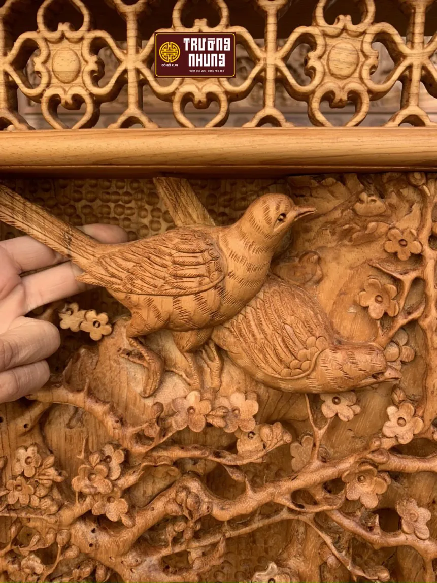 Cận cảnh góc ghép khung tranh gỗ đạt độ chính xác cực cao